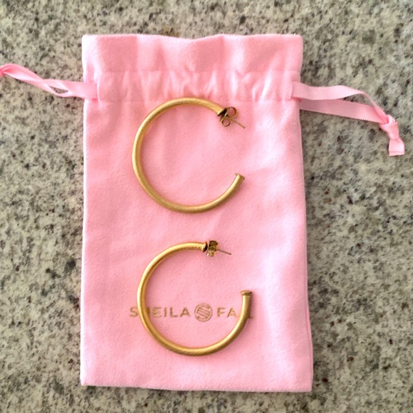 Shelia Fajl hoop earrings - Picture 3 of 4